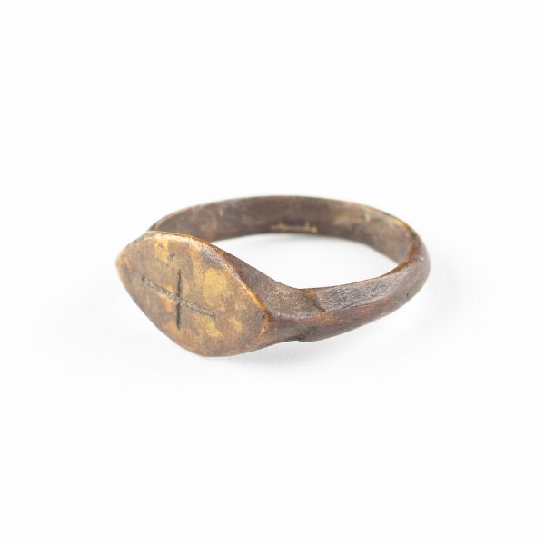 ​The Oxfordshire Late Roman Cross Signet
